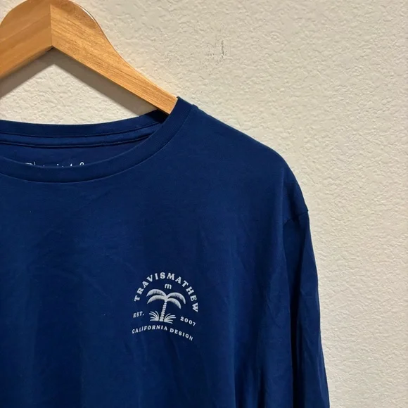 NWT Travis Mathew Dark Blue Graphic Tee - Picture 3 of 4